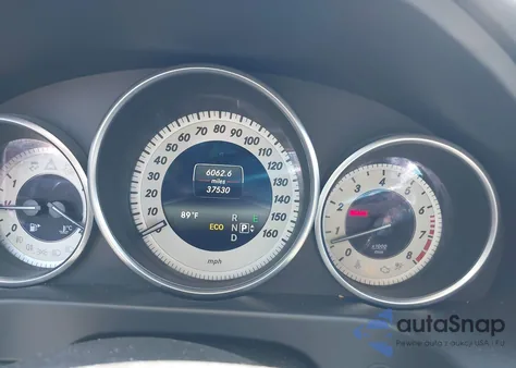 2014 Mercedes-Benz E 350 z USA, uszkodzony, nr VIN WDDHF5KBXEB006497